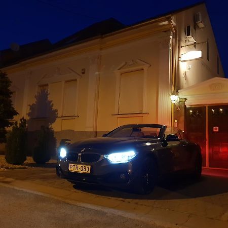 Adam Apartmanhaz Daire Segedin Dış mekan fotoğraf